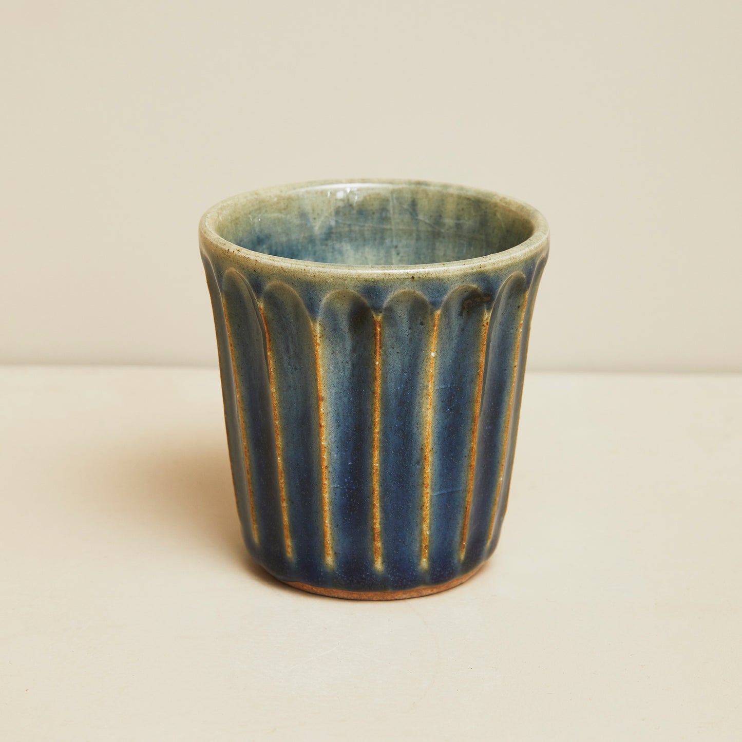 袖師窯 尾野友彦 カップ【しのぎ・青】