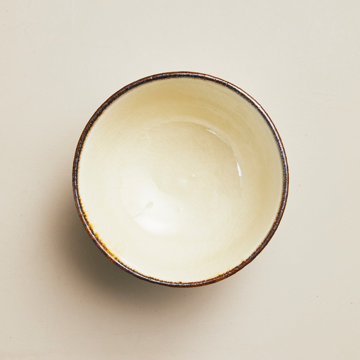 小代焼 ふもと窯 井上亮我 飯碗【掻き落とし・波】