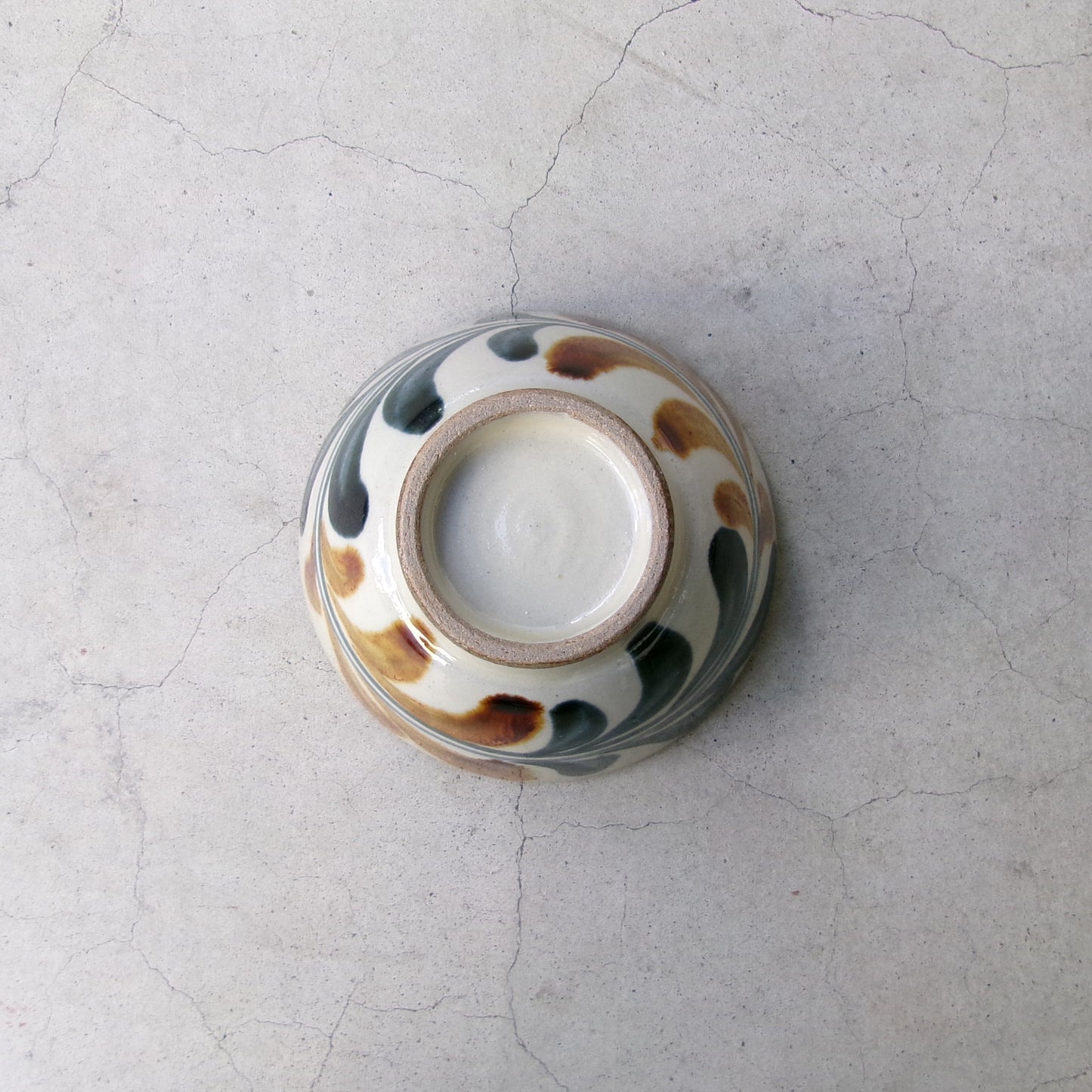 壺屋焼 陶眞窯 汁マカイ【デイゴ唐草】