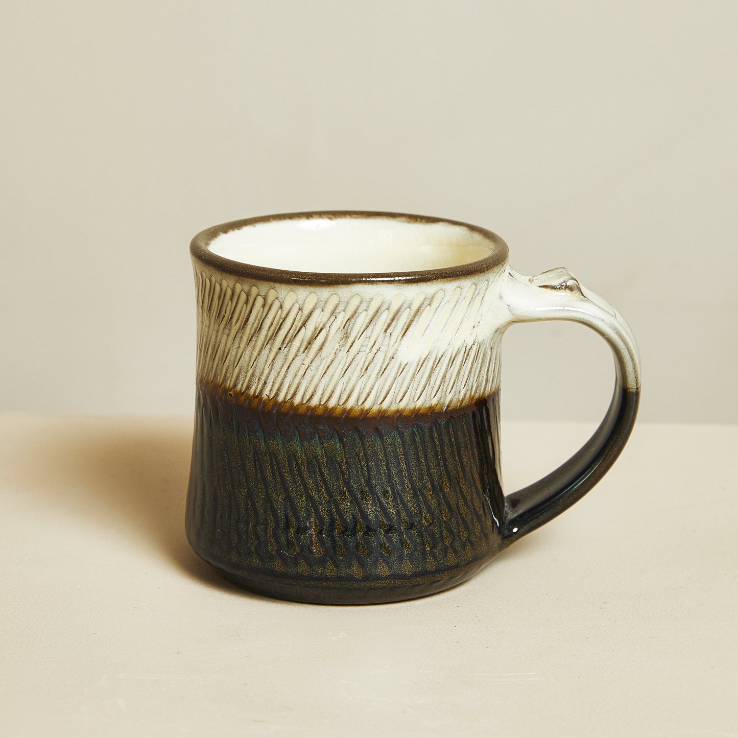 小鹿田焼 坂本拓磨×キャメルバック コラボマグ(白黒)