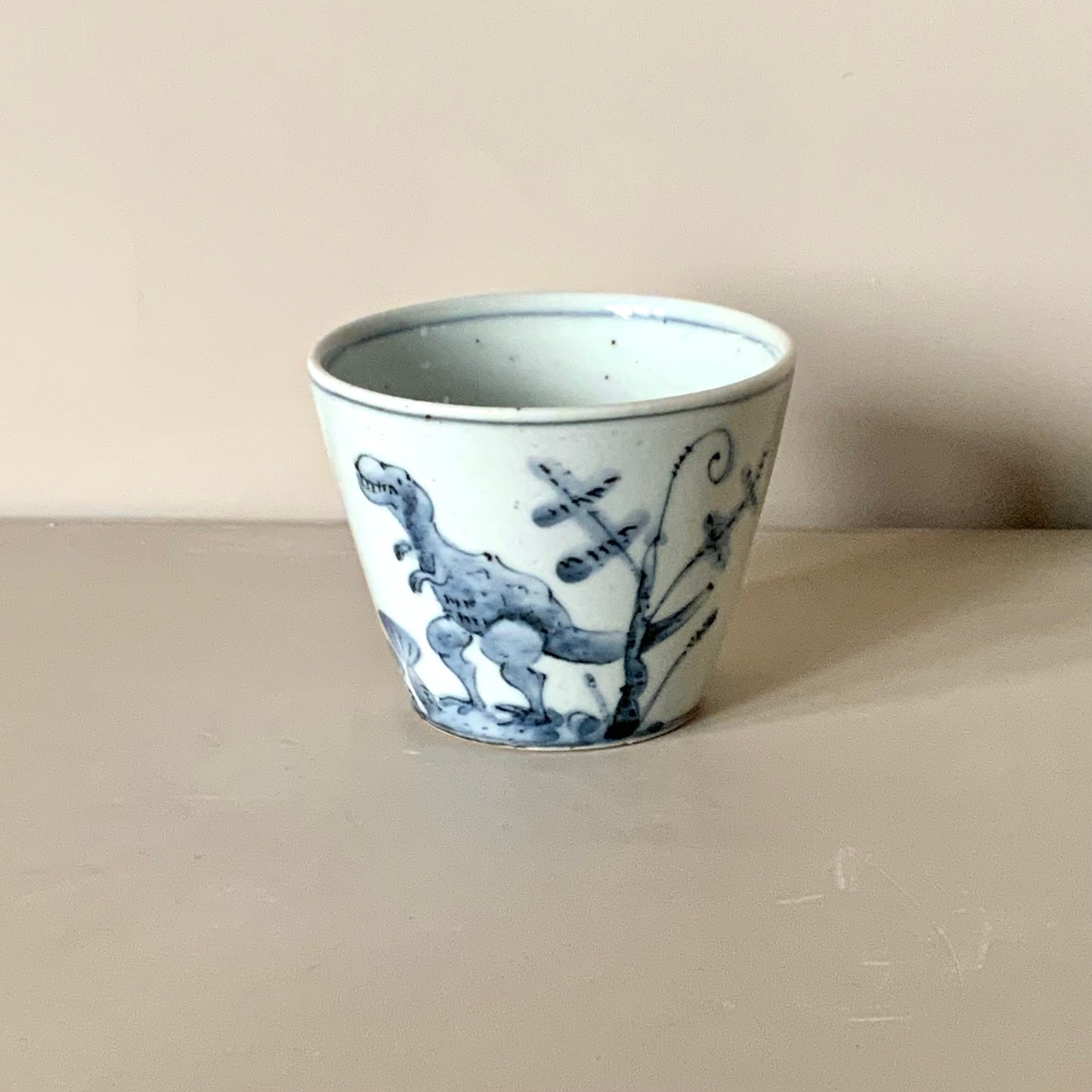 studio wani DINOSAUR 蕎麦猪口
