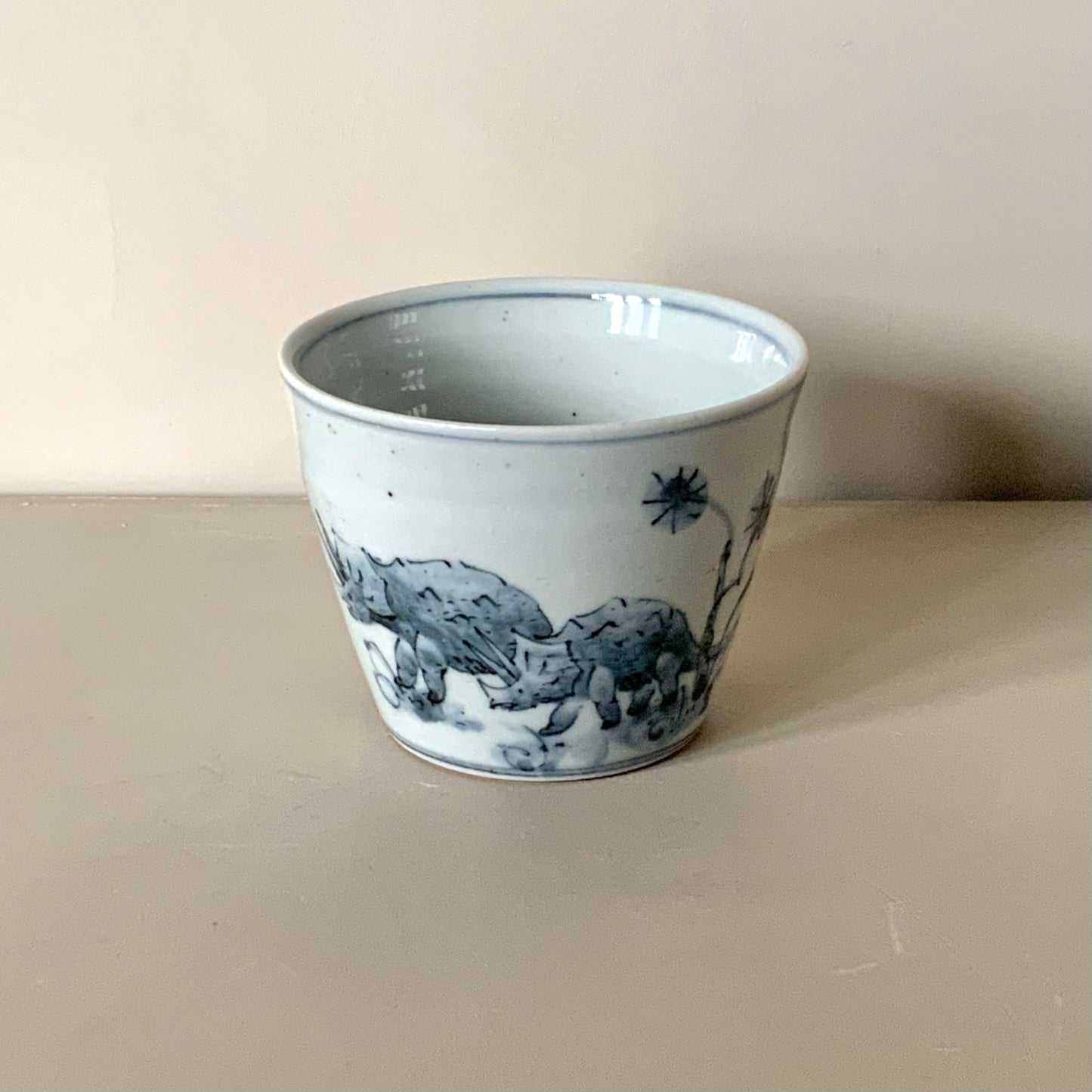 studio wani DINOSAUR 蕎麦猪口