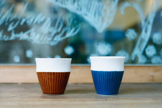 綿島健一郎（studio wani）×大崎 安芸路（夏目坂珈琲） IEGNIM コラボマグ 第２弾。真摯なこだわりが交差する、器づくりのストーリー