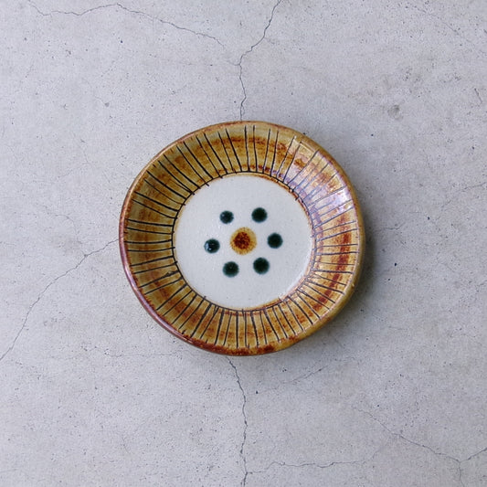 壺屋焼 陶眞窯 3寸プレート【線彫り花ぐ〜 あめ】